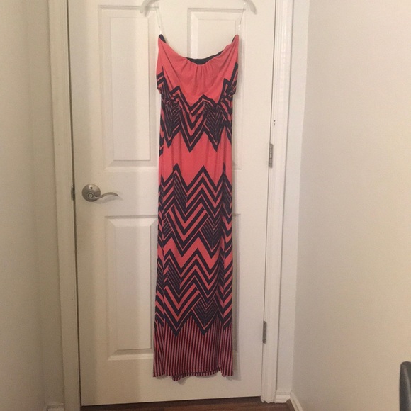 Trixxi Dresses & Skirts - Cute summer strapless dress